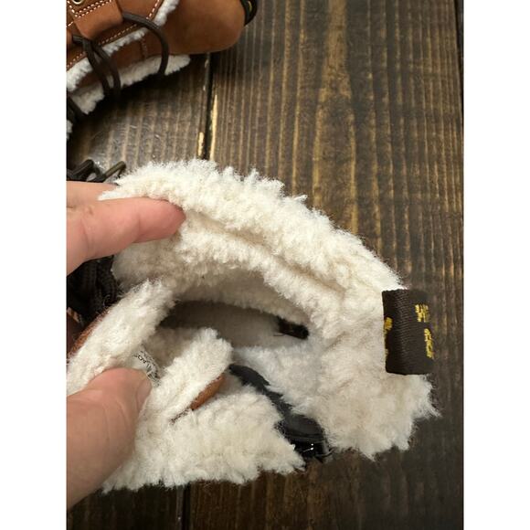 De. Martens 1460 Lace To toe fur lined size 8 NWOB - Picture 7 of 9